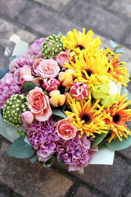 即日配送 福岡の花屋アトリエ一凛 誕生日祝いやのお花や野菜ブーケなど
