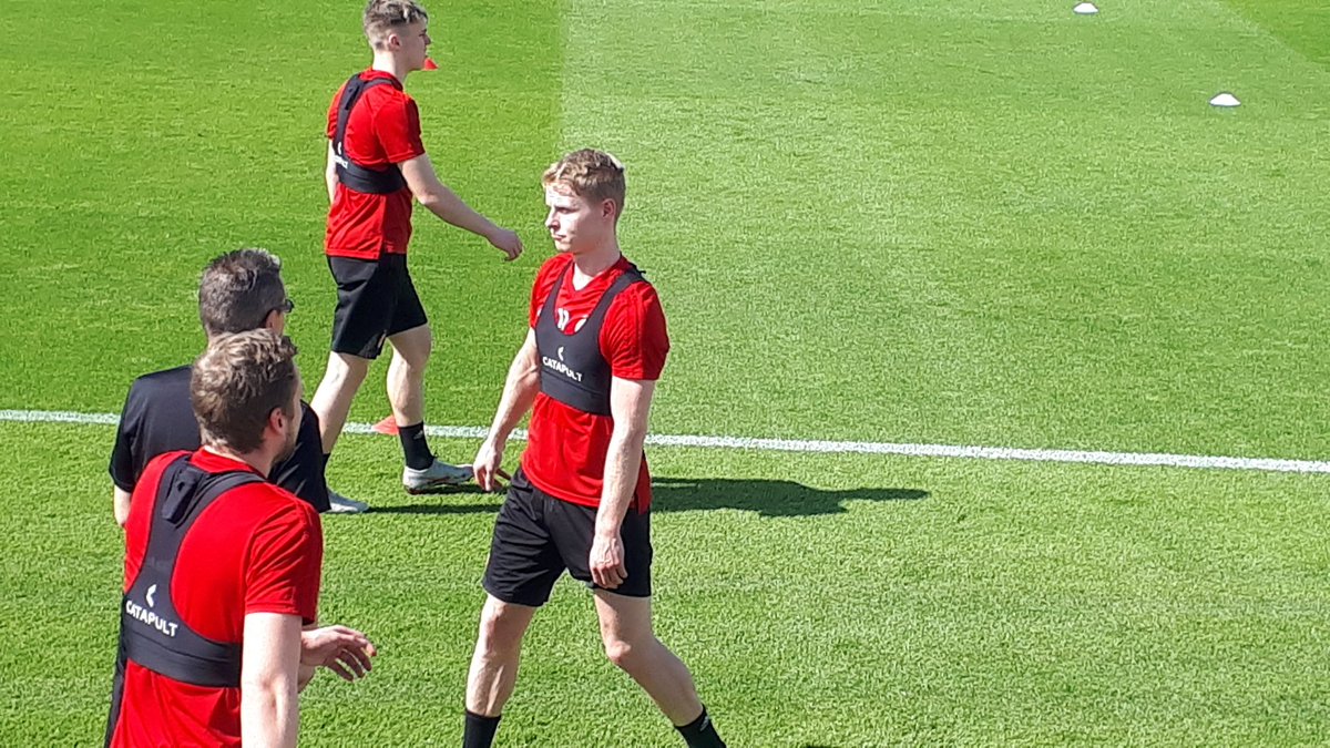 EESeanWallace's tweet photo. Gary Mackay-Steven returns to training today with Aberdeen in Dubai after missing 8 games with concussion having been knocked unconscious in head knock at BetFred Cup final. #DonsInDubai #aberdeenfc https://t.co/xHGSau6J0q