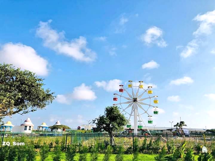 MohamedAKarshe's tweet photo. Somewhere in Mogadishu. 
The untold Mogadishu
#Retweet the positivity. 
"Nolosha iyo mustaqbal ka waa qurux badan yihiin markaad ku fiirisid indho rajo iyo himilooyin xambaarsan" -@Zahraqoranne 
#DalIyoDad https://t.co/nwCKk6Knlo
