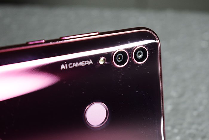 ReviewerCritic's tweet image. #Honor10Lite smartphone review - 4/5. It comes with 3GB RAM + 64GB ROM, Kirin 710 Chipset+GPU. DewDrop Notch+24MP for Selfie &amp;amp; 13MP+2MP Dual cameras, #androidPie and #AIrecognition makes this phone value for money. Check out the review and like and share.
criticreviewer.com/product-detail…