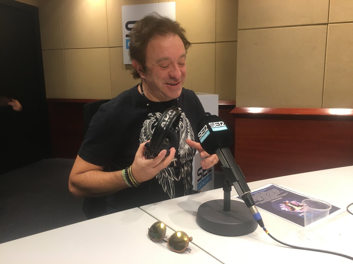 FeuSoroll's tweet photo. 📻EN DIRECTE | Ja fem Soroll a @SERCatalunya!

🐮Com serà el @DoctorMusicFest ? Ens ho explica @Neo_Sala

🎻Les bandes sonores a @lauditori 

📽️'Down n'hi do', de Mireia Ros!

⛰️🏙️Montjuïc segons en Lluís Permanyer

👇🏻
https://t.co/OfQm90wFm6 https://t.co/XJrviiLVgl