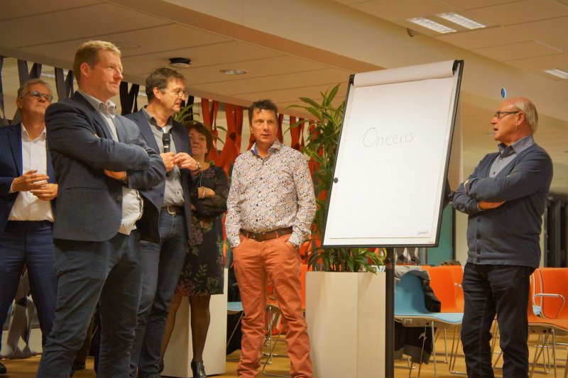 Werken in de tuinbouw: hoe ontwikkeld de arbeidsmarkt zich voor tuinders? greenportgelderland.nl/Nieuws/bijeenk…