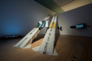 ARTLOGUE_org's tweet photo. 【本日のARTS WALL】
《Pass Between Magnetic Tea Party》#加藤翼
「未来を担う美術家たち 21st DOMANI・明日展 文化庁新進芸術家海外研修制度の成果」
https://t.co/ZOkdWLhF3c
#アート を #壁紙 へ毎日配信
#ARTSWALL 無料DL
https://t.co/MWOe0JLevd https://t.co/mW0xiPluXP