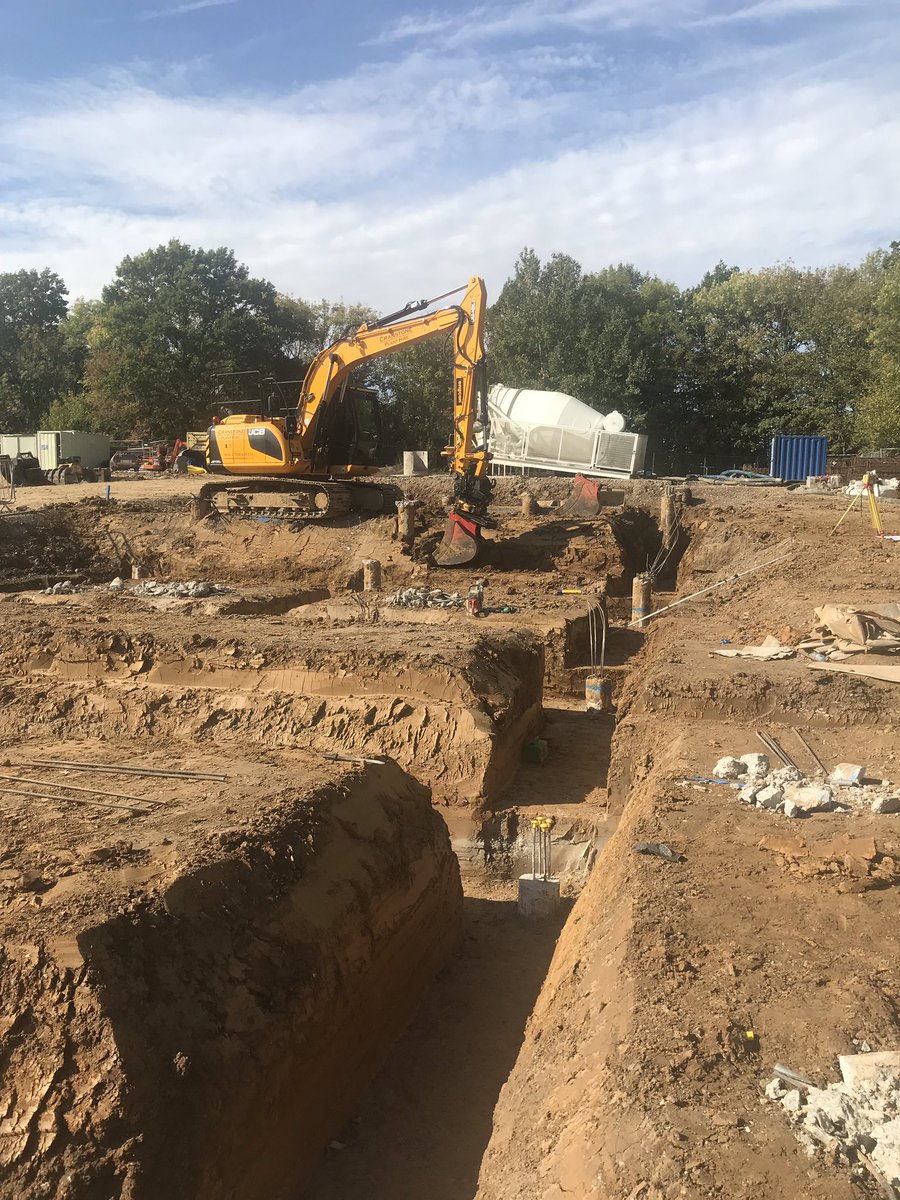 **Owner driver looking for hire towards the end of January based in the south of England!**

Engcon equipped with a vast selection of attachments include grading beam, breaker and selector grab. 

If anyone knows of work, I’d much appreciate to here for you.