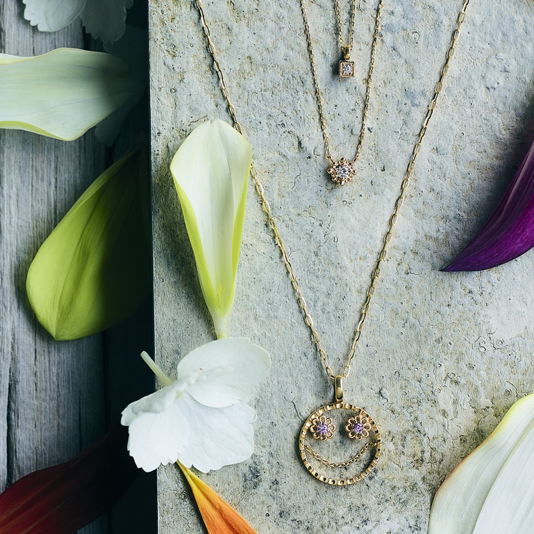 O Xrhsths スタージュエリー Sto Twitter Star Jewelryのスペシャリティブランド Star Jewelry Girl のspring 2019が1 9 水 スタート ラテンの雰囲気をまとったハッピー チアフルなコレクションには 瞳がフラワーにきらめくスマイルモチーフや透かしのジュエリー