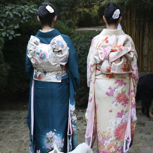 TokyoWifi's tweet photo. Next monday it wil the coming of age day in Japan!
#monday14th #kimono #furisode #hakama #majority #becomeadult #seijinnshiki #seijinohi #celebration #twentyyearold
#Tokyo #wifi #rental #Japan
#translator  #pocketrouter
#pocketalk #mobilehotspot
#sushi 

https://t.co/DFNHY04Ls3 https://t.co/lAqt7LVCe6