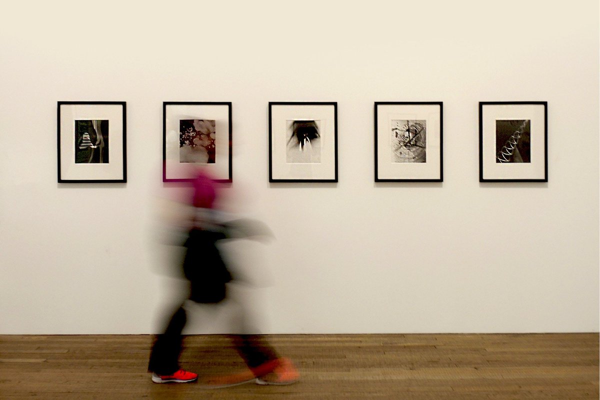 Thefunplan's tweet image. Todos conocemos el #BigBen o el cambio de guardia del #BuckinghamPalace, pero #Londres como #destino de tu #viajefindecurso es mucho más. ¿Te atreves a descubrirlo? #estudiantes #viajedeestudios #findecurso thefunplan.com/viajes/mostrar…