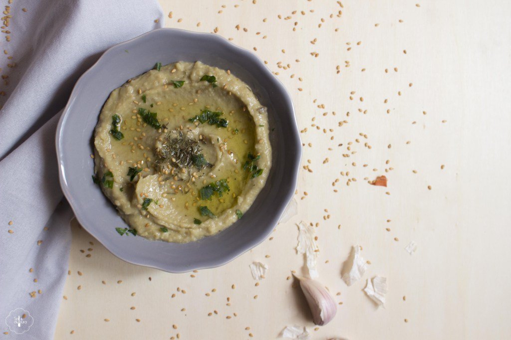 salydulzura's tweet photo. Mutabal, hummus de berenjena asada [receta oriental] https://t.co/jR5e8dhtBB https://t.co/DMNB64v8Zj