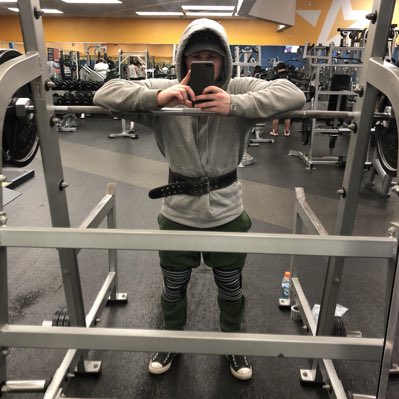 AaronNapo's tweet photo. #NewProfilePic haven't been on twitter in years. Sup hoes ✌️ https://t.co/YxzRCBl6Dg