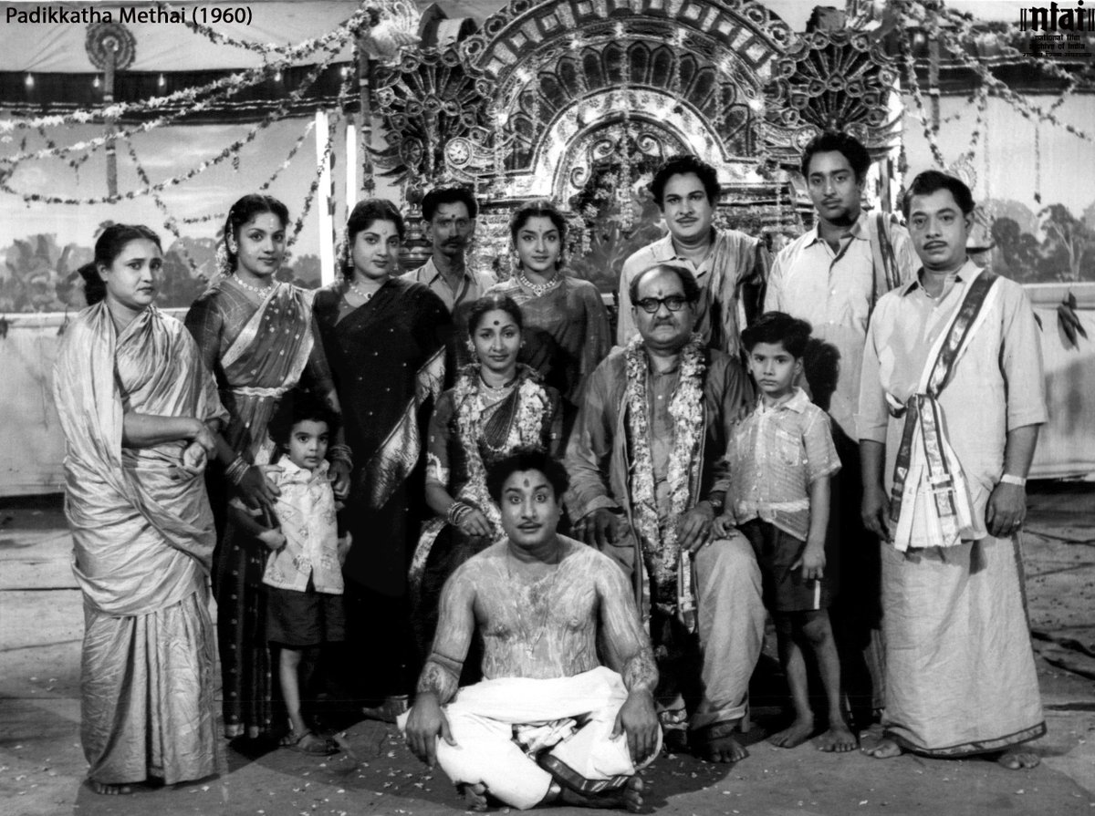 NFAIOfficial's tweet image. A frame from #ABhimsingh’s #Tamil family melodrama of #60s #PadikkathaMethai, starring #SivajiGanesan, #SowcarJanaki, #SVRangaRao &amp;amp; P. Kannamba in the leading roles.

The film was #remade in Telugu, Kannada &amp;amp; Hindi as Atma Bandhuvu, Bala Bandhana &amp;amp; Meharbaan respectively.