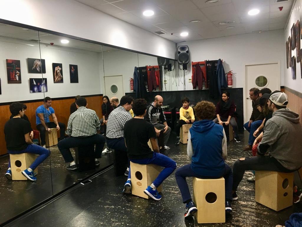 EcfPalomar's tweet photo. PERCUSIÓN | Seguimos con los cursos de cajón a cargo del maestro Raúl Dominguez👏👏👏
Visítanos en Plaza Viudas, 38 e infórmate🤩🙊

+info ecflamencodavidpalomar@gmail.com o 630 779 025.

¡¡Reserva tu plaza!!

https://t.co/pfAyXbcGCk

#ECFDavidPalomar #Flamenco #Cadiz https://t.co/NcxR8rk8eZ