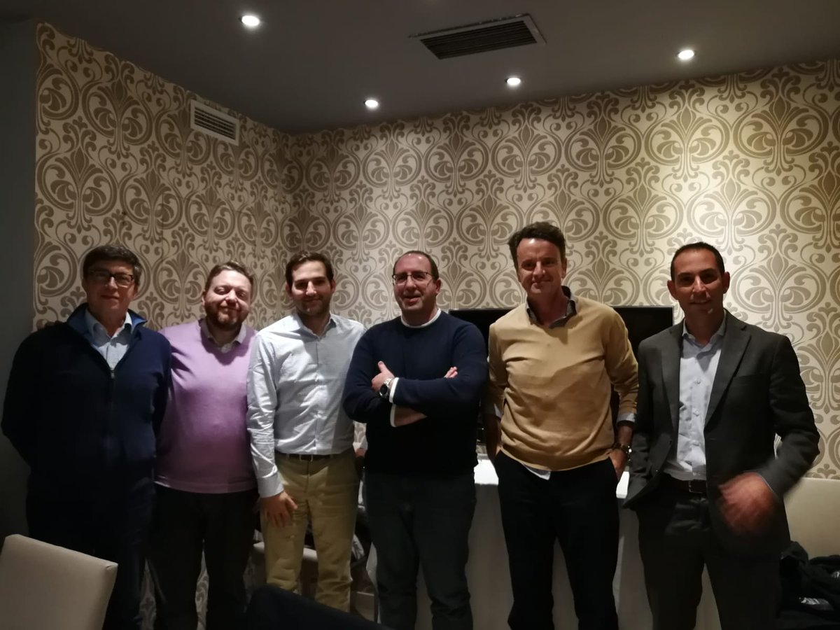 DemocratesVAL's tweet photo. Demòcrates Valencians fitxa a l'històric dirigent d'UV @Carles_Chovi, configurant-se com el partit que aposta per la unió del valencianisme, des de la moderació i el consens #EntreTotsDV #AraElsValenciansDV https://t.co/fYA9TrKgZZ