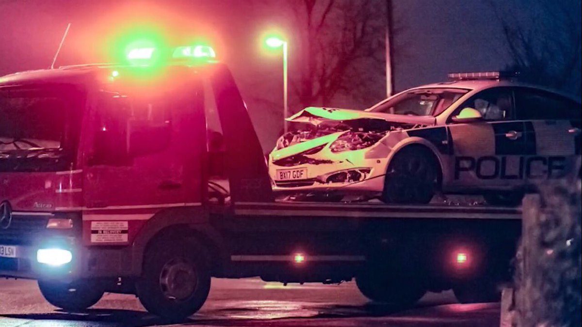 Rich_Cooke1's tweet image. At Bourneville Lane with an officer deliberately rammed last month @ForceResponse #AUnit resulting broken thumb. His colleague suffered head injuries. Car a write off.
Officer is now on office duties for at least a month #ProtectTheProtectors 
birminghammail.co.uk/news/midlands-…