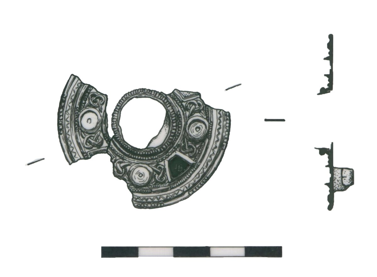 #FoundInKent kicks off with this Anglo-Saxon Keystone Garnet disc brooch, Very much a #Kent type, only a handful of silver examples are found outside the county. This brooch was an early treasure ase and the model for <a href="/findsorguk/">Portable Antiquities & Treasure</a> 's symbol

#ResponsibleDetecting
#RecordYoufFinds
