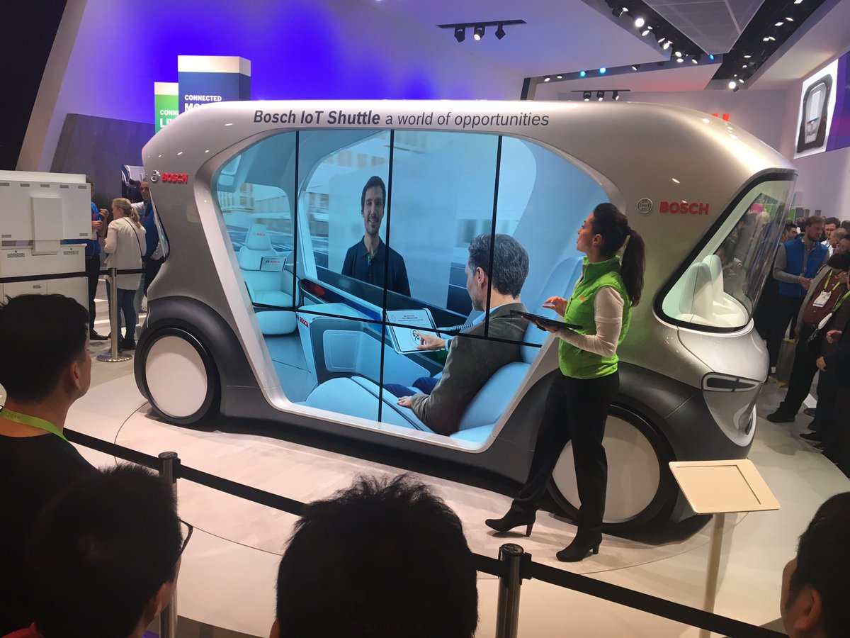 regina_hab's tweet photo. At #CES2019 #BoschServiceSolutions shows stress-free driving with our specialized agents in case of an accident, medical emergencies or vehicle-breakdown #BoschCES2019 https://t.co/ctAkiOVFTU