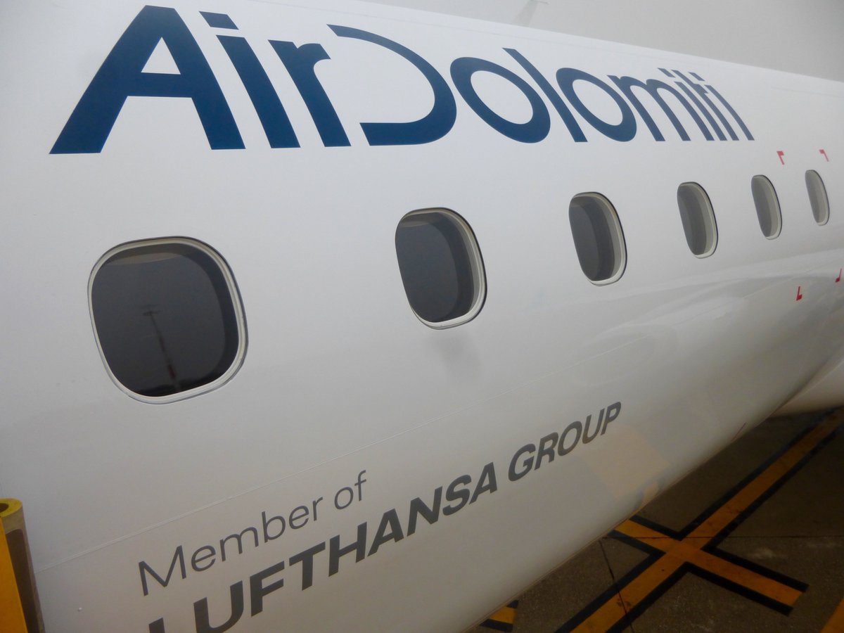 HofmannAviation's tweet photo. Greetings from Verona! Today, I m reporting from @airdolomiti, doing a special flight shortly to the Code Azur and make a interview with the CEO of the airline. Stay tuned ! @GabyAttersee @AlexInAir @lufthansa @embraer @AgueraMartin @Flugthier @IATA @AeronewsRO @AHoensbroech https://t.co/F7y8mq5CwY