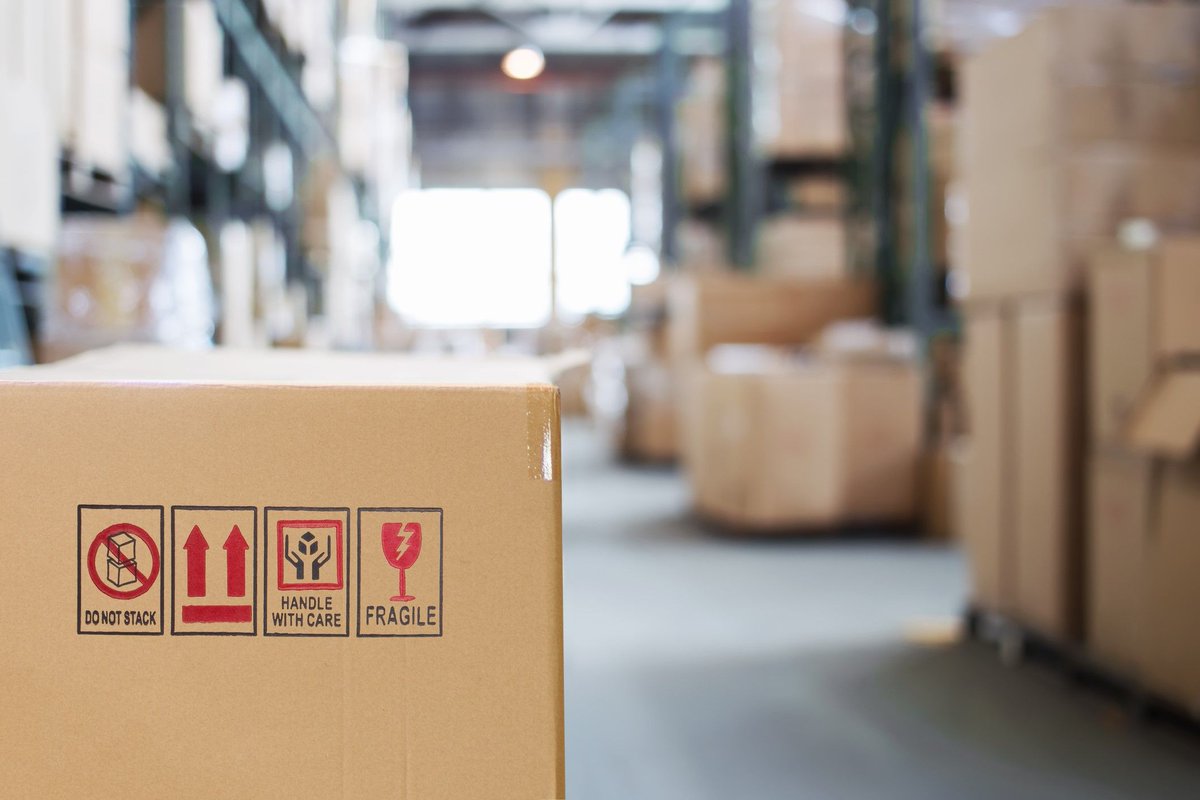 JJXLogistics's tweet photo. Trust us for all your storage needs!! We are in the process of moving into our new 120,000 sq/ft warehouse 🤗
#NewDigs #Warehouse #Storage #ParcelsToPallets #PickNPack #Passion #NewYearGoals #LoveYourJob #5StarService #TotalFulfilment https://t.co/uyafg4BQxE