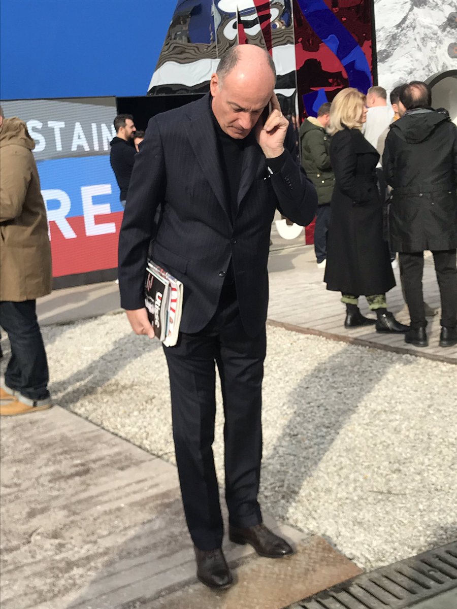 Tenue simple mais efficace au #pittiuomo