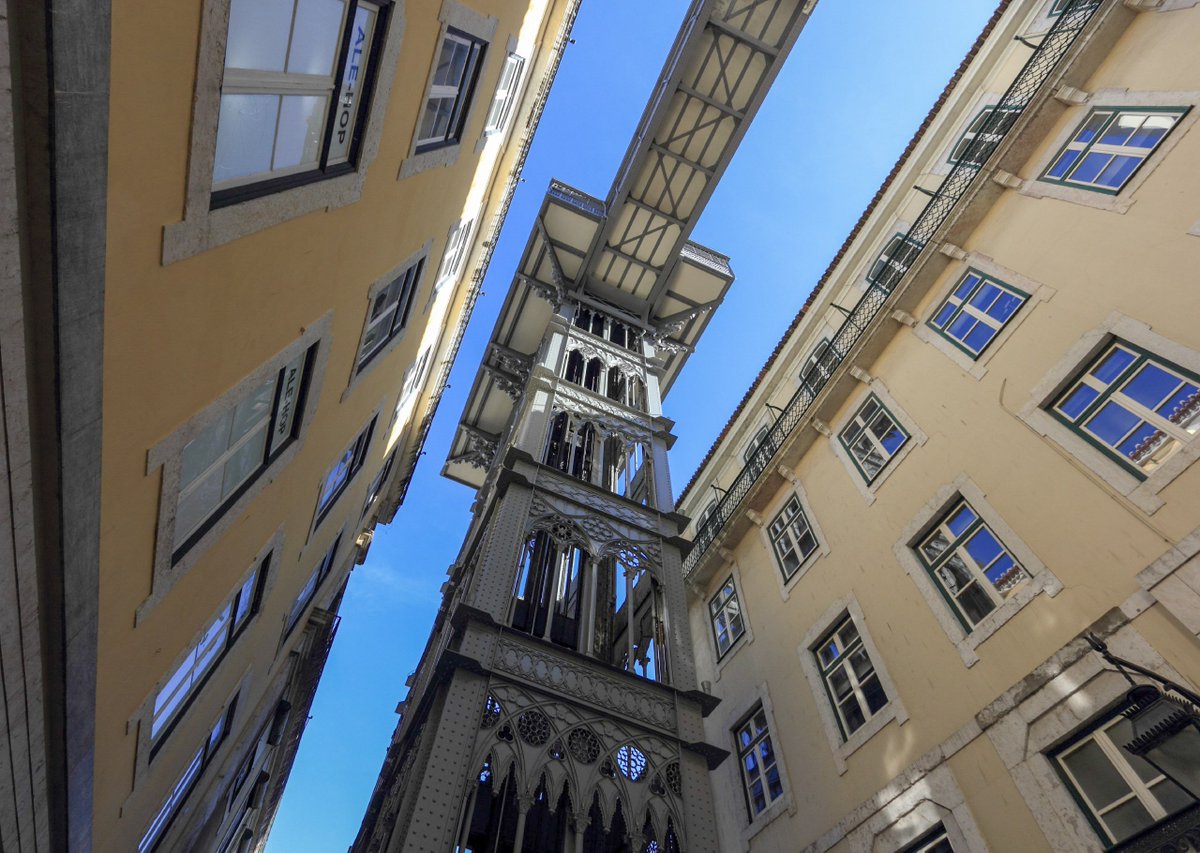 lisbonwillbeblu's tweet photo. Desde a sua construção que se tornou numa das grandes atracções da cidade, uma vez que, de entre os elevadores urbanos de Lisboa, é o único vertical.

#DarsanaPrime #Lisbon #Ingress #IngressAnomaly @ingress https://t.co/TRk0B7BBvo