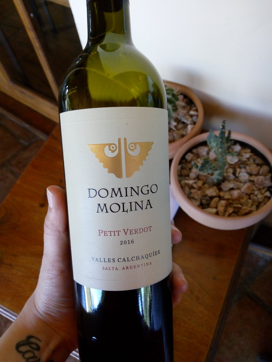 Al calor lo combatimos igual con tinto 😂 saluu🍷 <a href="/Dgo_Molina/">Domingo Molina</a>