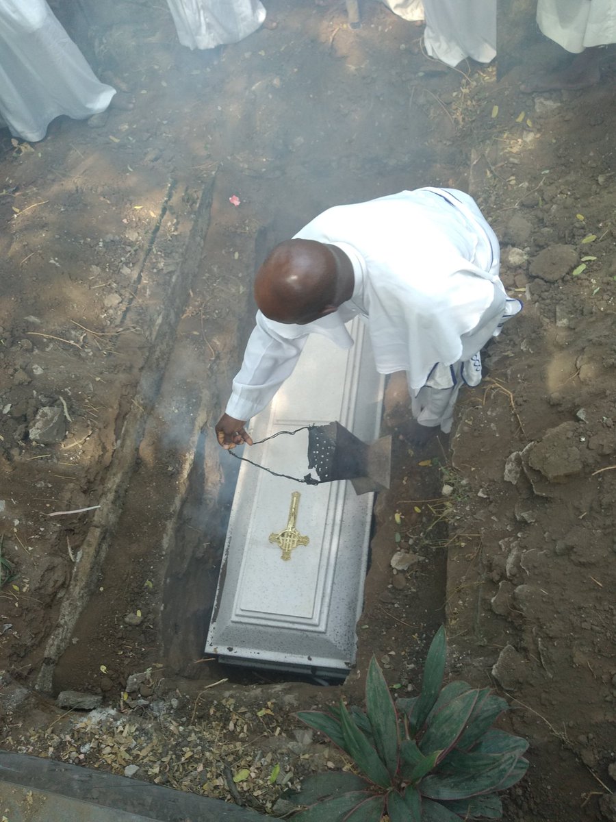 MOTPA_NG's tweet photo. RIP😇😇😇🛌  @Drekay01 @e_hailing @mrtimms123 @UnitedUpdac @oladipupo01 @ehailing101 @Cabs21st @ehailingStakeho @ejikememo @Naija_VoxDei @logisticshubng https://t.co/NxCMCSRUEh