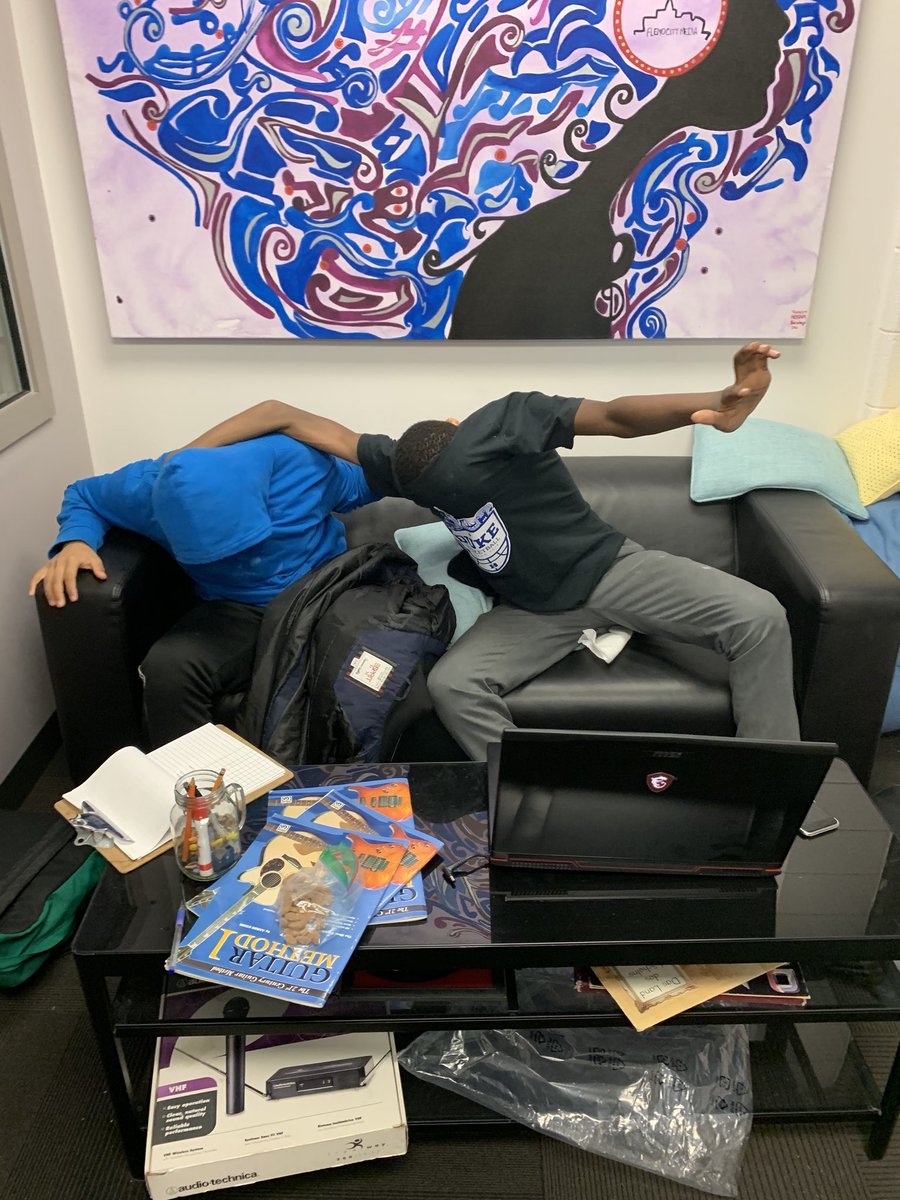 TNOtoronto's tweet photo. 🎤🎧Chilling and Recording beats at the TNO Flemo City Media Studio @UWGreaterTO #flemocitymedia https://t.co/JoZIy5A1JM