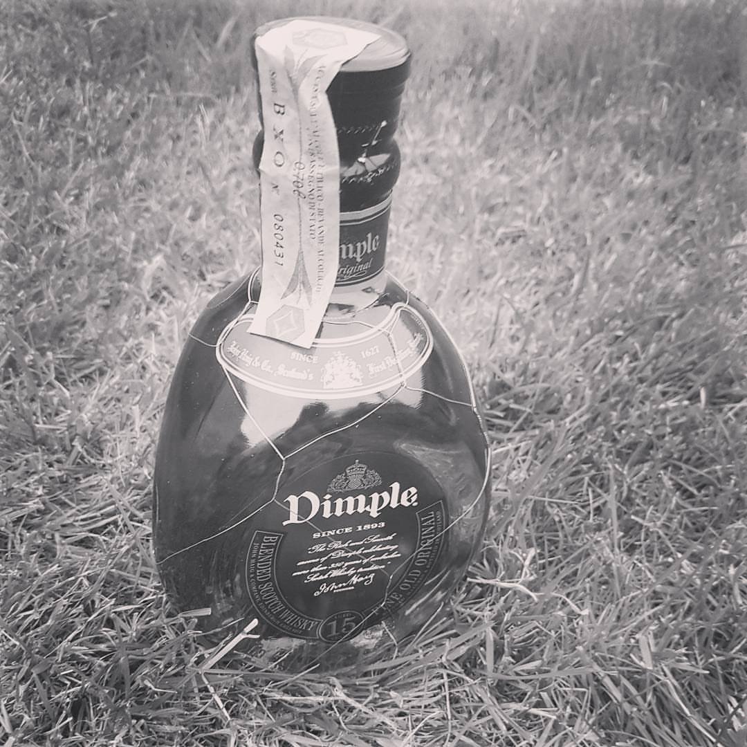 dimplewhiskycom's tweet photo. #repost @drew.hard Siting down with dad trying Dimple 15 years old whisky. He's waited 51 years to try the officers "Nectar of the Gods". Is he impressed?? He'll rather have a glass of wine😂😂😂😂😂
#whisky #dad #drining #dimplescotchwhisky https://t.co/UctBdibxIg