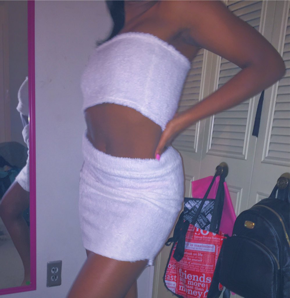 kennedyyowens's tweet photo. Whatcha think? π€ #KOMADE #HANDMADE #BlackTwitter https://t.co/qVC9XKXm4Q