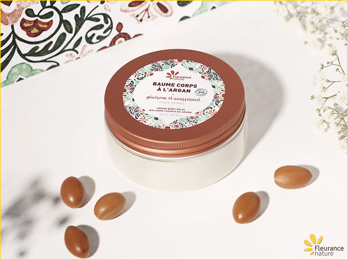 Le Baume Corps à l’Argan s’est refait une beauté le temps d’une édition limitée ! Réalisé par <a href="/LencrerieMarine/">L'encrerie Marine</a>, ce décor est une véritable ode à une nature à la fois douce et généreuse. Un soin hautement nutritif indispensable cet hiver ! >> bit.ly/2SLziey