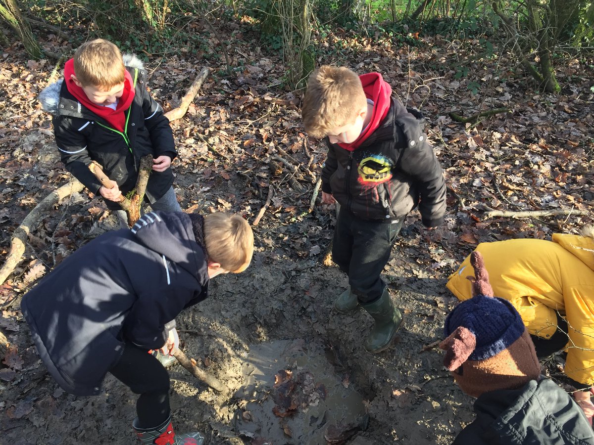 CraigfelenP's tweet photo. Foundation Phase has an amazing Welly Wednesday! #cfpfp #cfprec #cfp1 #cfp2 https://t.co/nY5tDcQa6O
