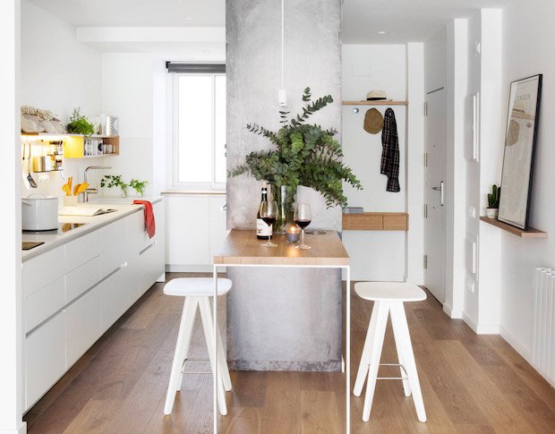 dimensi_on's tweet photo. Cocinas pequeñas, grandes ideas. 7 soluciones ingeniosas para sacar todo el partido a tu #cocina 👉🏻💻📲 https://t.co/4byQ722l21 #ideasdeco #interiorismo https://t.co/JkonRK4W4m