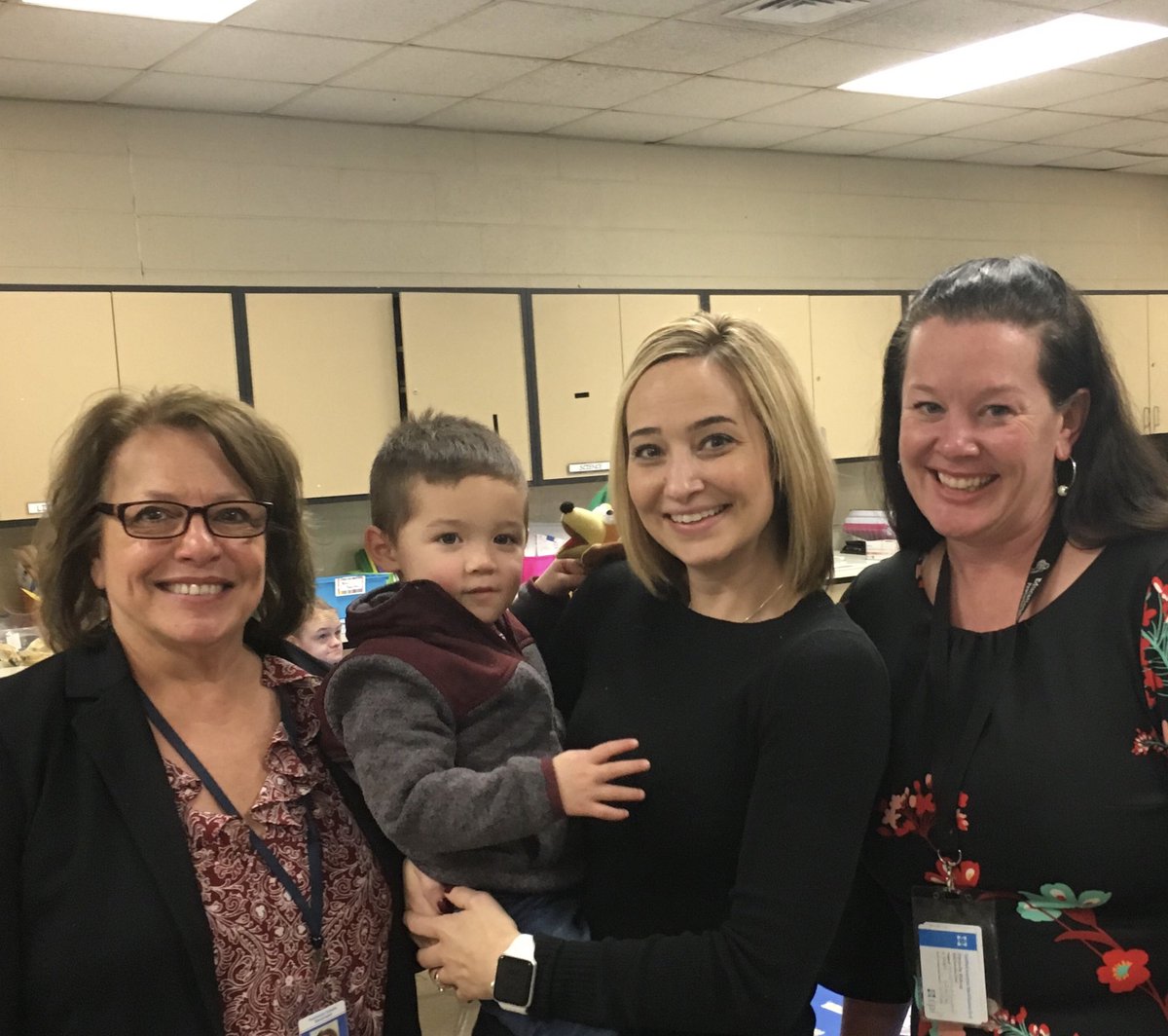 Congratulations to Keri Bettencourt for receiving the Golden Apple Award. PSD is lucky to have such an amazing teacher as part of our team!