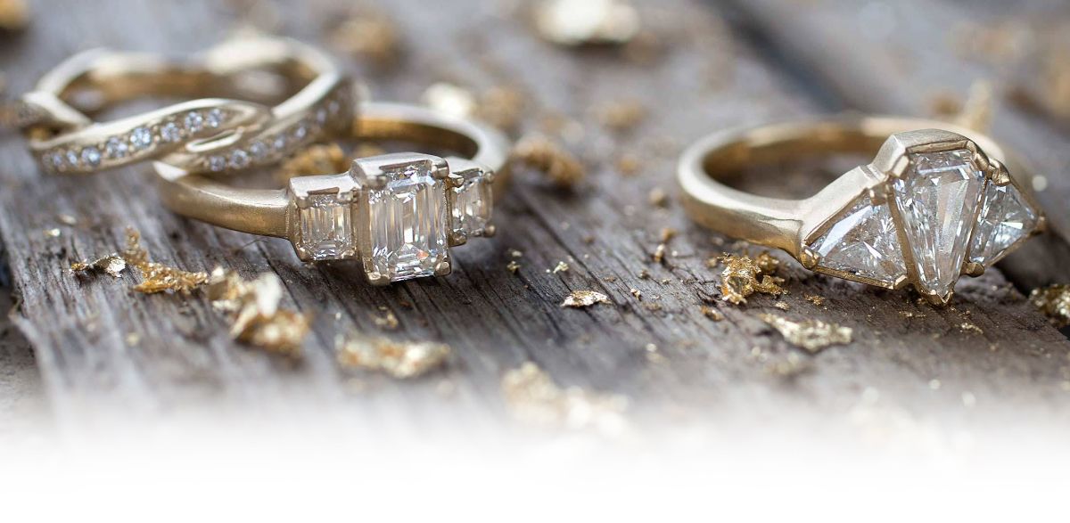HamiltonHillNC's tweet photo. New to HH! @rebeccaovermann Asymmetrical colored diamond styles & traditional looks. Stunning #weddingbands #engagementring #rings in store/website now. Rebecca also offers #earrings #bracelets #necklaces #sanfrancisco #leftcoast #brightleafsquare #durm #explorenc https://t.co/dsSFx3Ene5