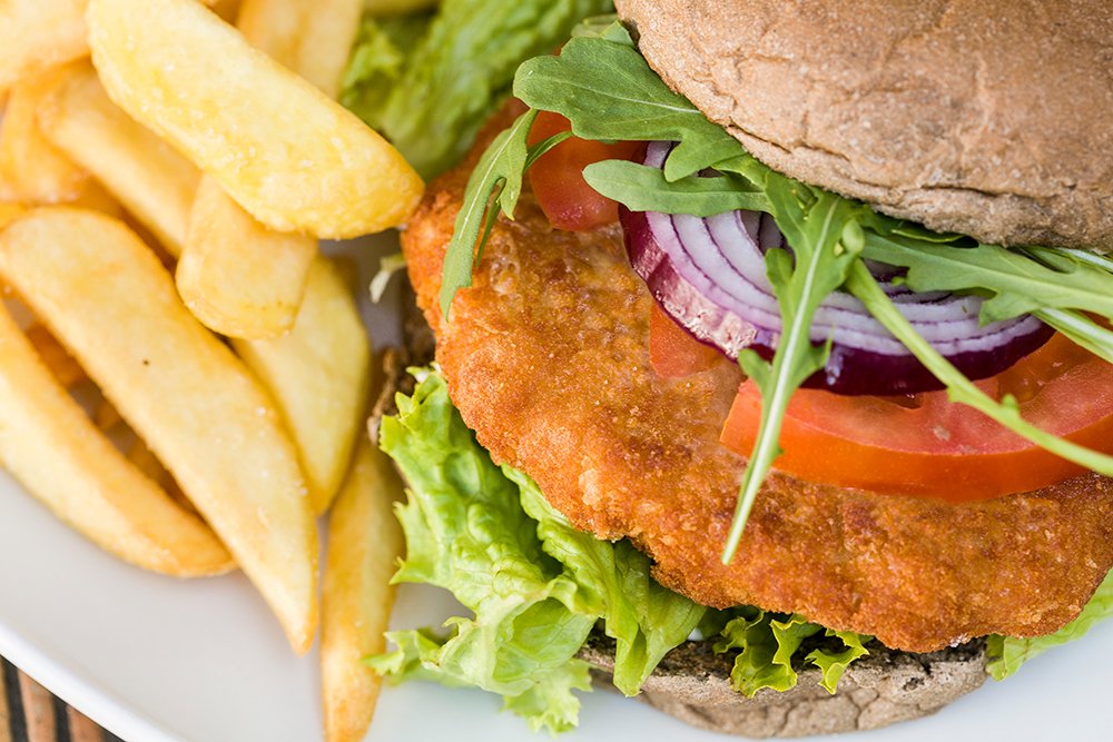 TerraSanaGroup's tweet photo. Today we are in the ''Bad Boys Burger'' vibe...
#ChickenBurger #RealFoodRealGood #Yummy https://t.co/88WnDSUxpt