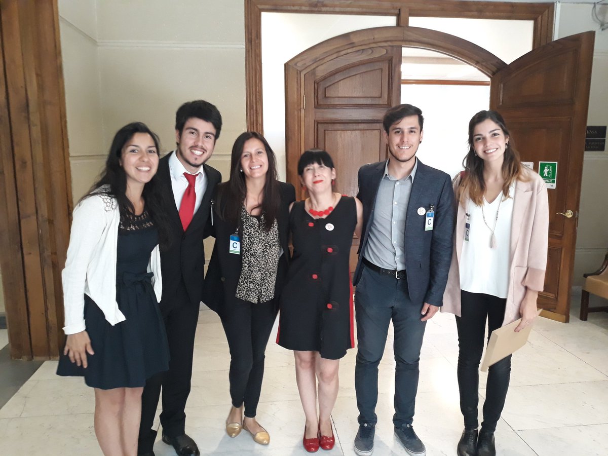 TodoMejora's tweet photo. Ayer @TodoMejora en exposición ante la Comisión de Educación de la @CamaraDiputados por el proyecto de ley sobre ciberacoso y cyberbullying junto a las fundaciones #EfectoMariposa y #VolandoEnV https://t.co/IWiu9VhwJH