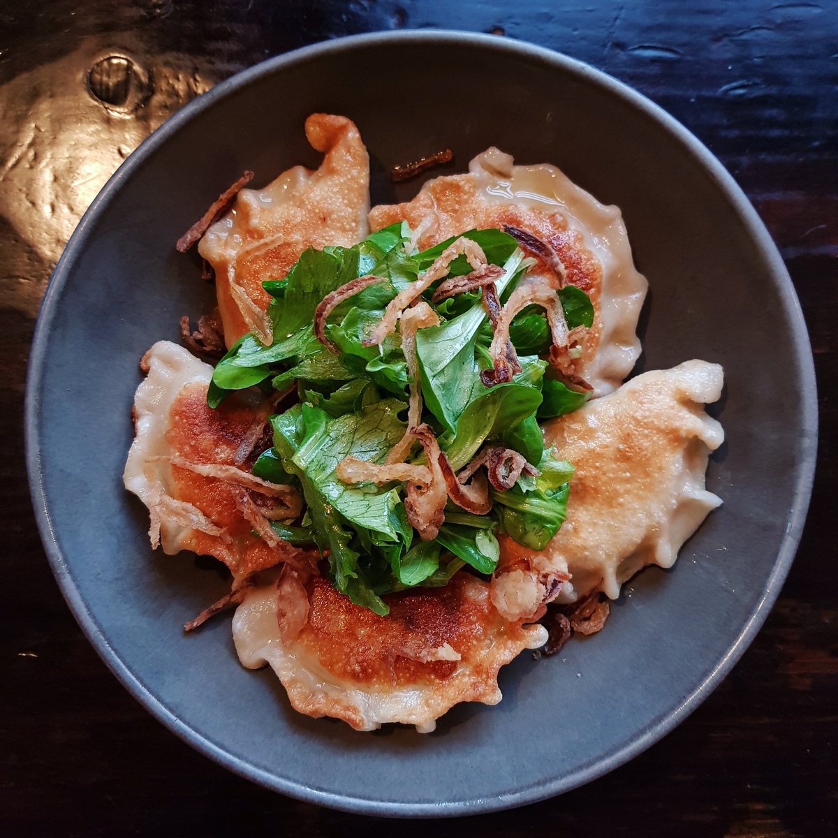 Nýtt á matseðli: Pierogi! Hefðbundnir austur-evrópskir dumplings. Tvær tegundir af fyllingu og vegan option í boði. Stórfínt.