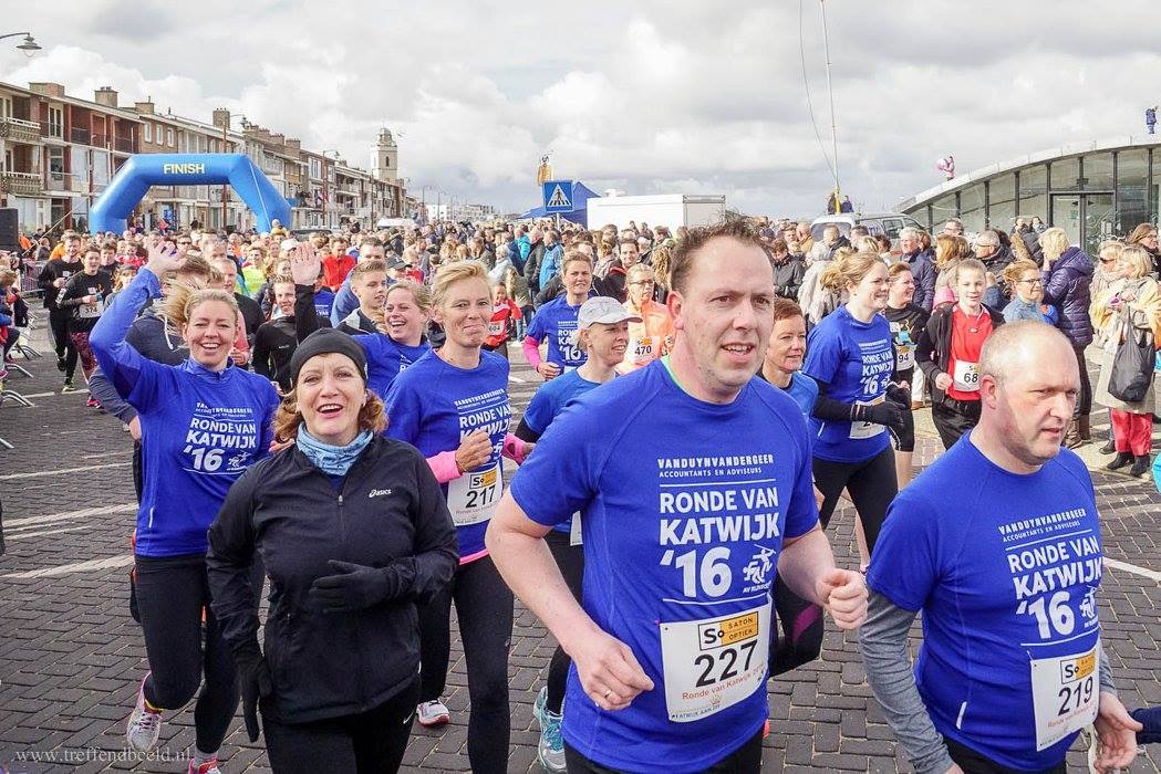 AVRijnsoever's tweet photo. AFTELLEN | Nog een paar dagen en dan begint een grote groep met @ConfianzaAcc 'Start Running', dé hardloopcursus voor beginners en herintreders. Doe mee of breng iemand op een idee! Meer info en inschrijven: https://t.co/yLmbHVAYI5 #gezondbewegen #goedevoornemens #hardlopen #RT https://t.co/FEighES8qW