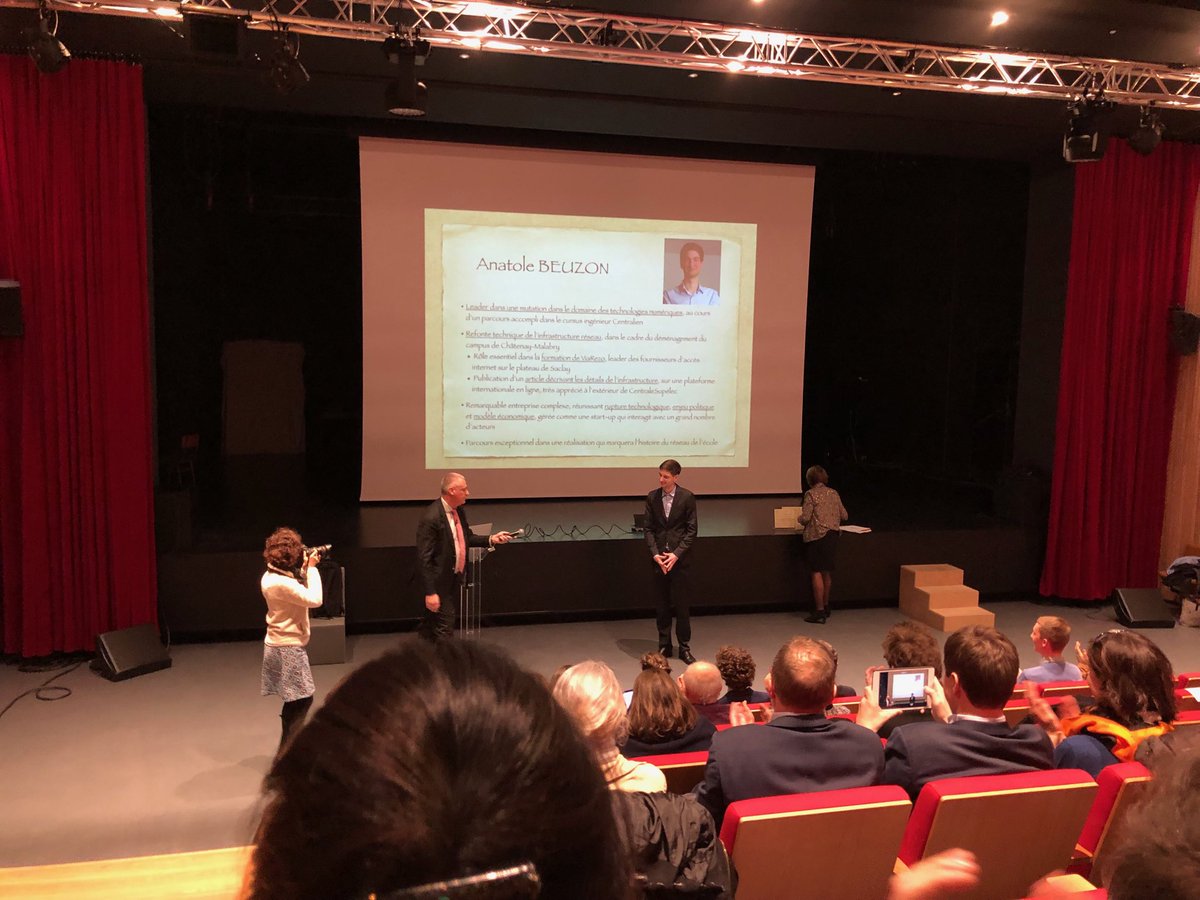 ParisDigitalLab's tweet photo. Bravo Anatole Beuzon, ancien alumni #digitaltechyear ⁦@centralesupelec⁩ l’un des 5 prix Centrale Talents 2018 ! https://t.co/To6ymjNedO