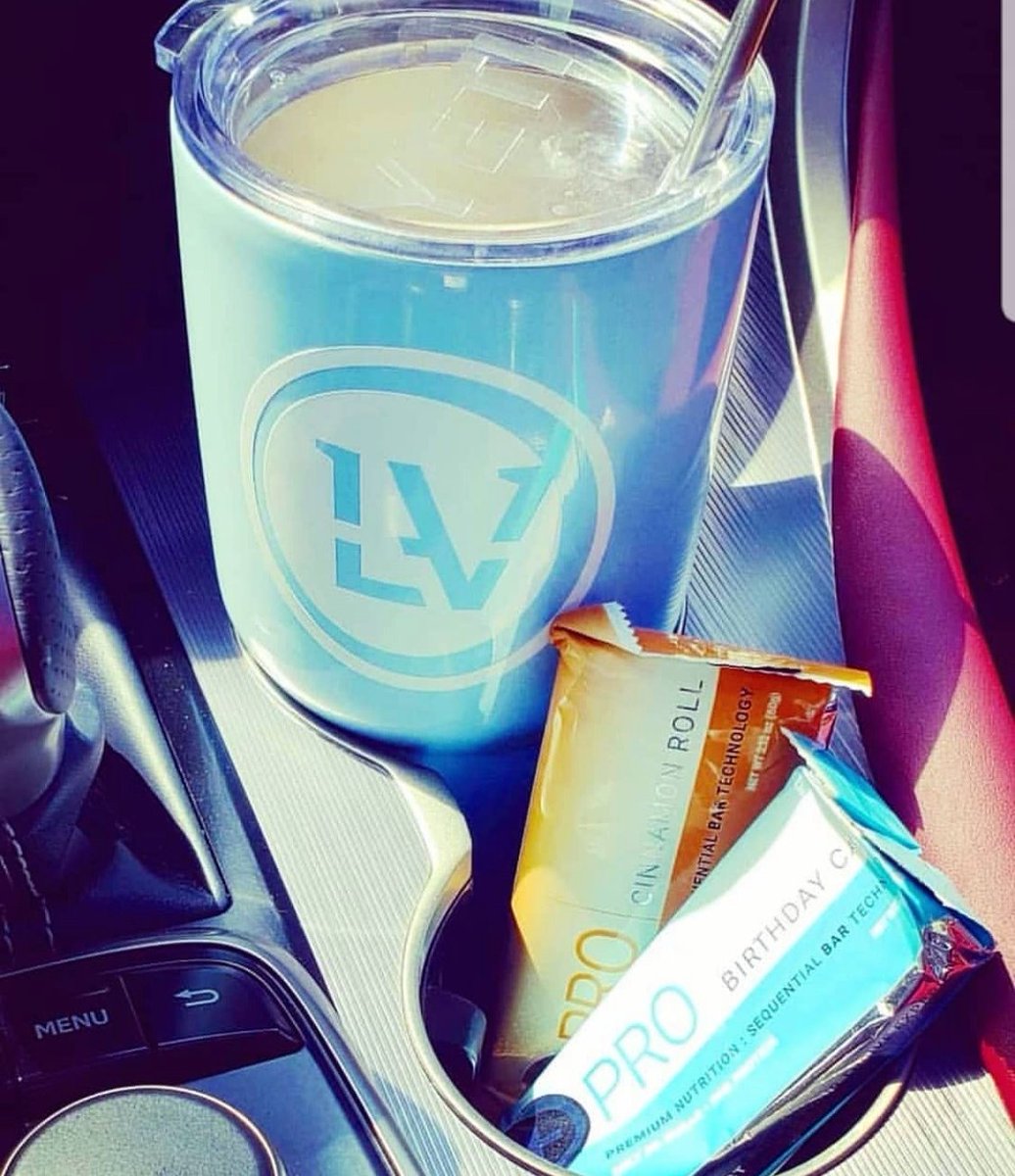 thrive_bylevel's tweet photo. Eat well on the go and THRIVE. #thriveexperience #level #probars #birthdaycake #cinamonroll #autobonus #fastpacelifestyle #health #wellness #thrive2019 https://t.co/GVwOpl6EW6