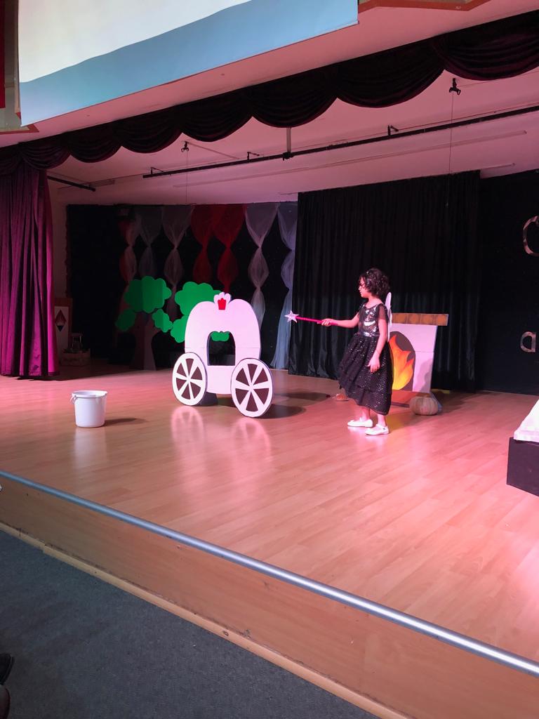 TolgaMarangoz_'s tweet photo. KayseriBahçeşehirKoleji #FLDnight #4thgrades #FairyTales @sinanayildirim @ahmetoba2 @sblgncglu https://t.co/PTMlTbjEbw