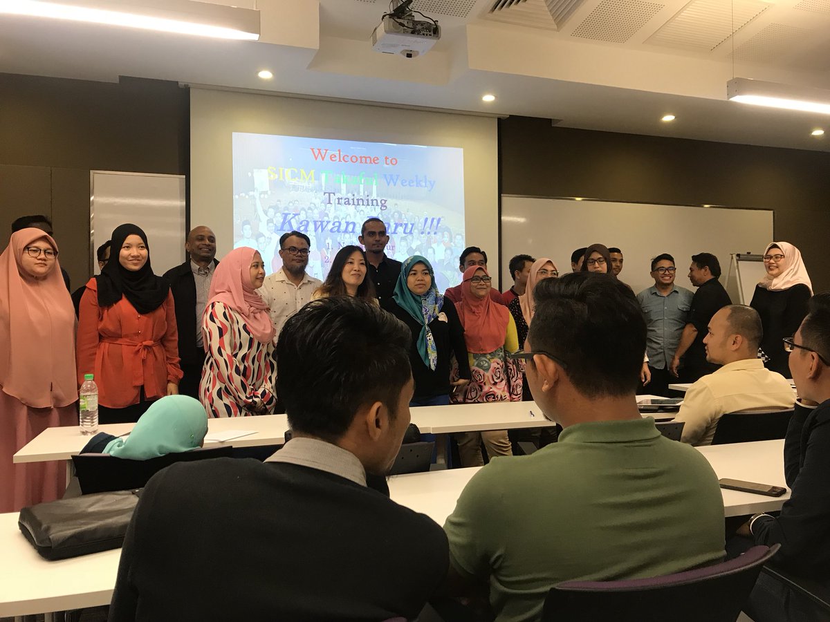 azraeimuhamad's tweet photo. Takaful class for tonight.
#Azam2019 Goals Setting:
Life Goals -> Financial Goals -> Income Goals -> Action Plan.
#FinancialGory
#Welcoming2019
#YourFutureStartsNow https://t.co/KlLeJZ15Tx