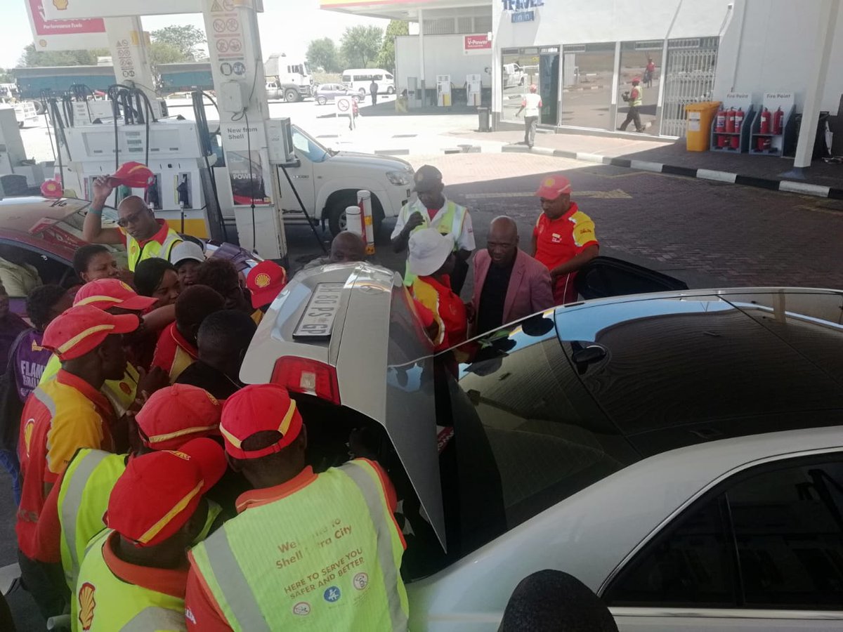 BoasThipe's tweet photo. @acmservants my President  Hlaudi  well received  @ Kroonstard by the people  ..indeed you  can hate him but cant ignore him
Register  now and Vote ACM to see the real change
President  of the people 
Future in your hands https://t.co/NmjCOAdk5i