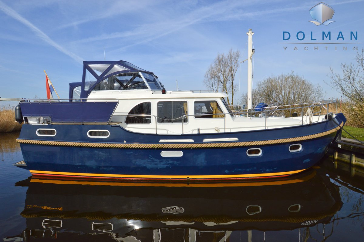 Boarncruiser 35 Classic Line steel motor yacht build 2000 new pricing from € 115.000,00 to a special price of € 99.500,00 ! Location Holland. Please check our details for more information : dolmanyachting.nl/en//boat-detai…