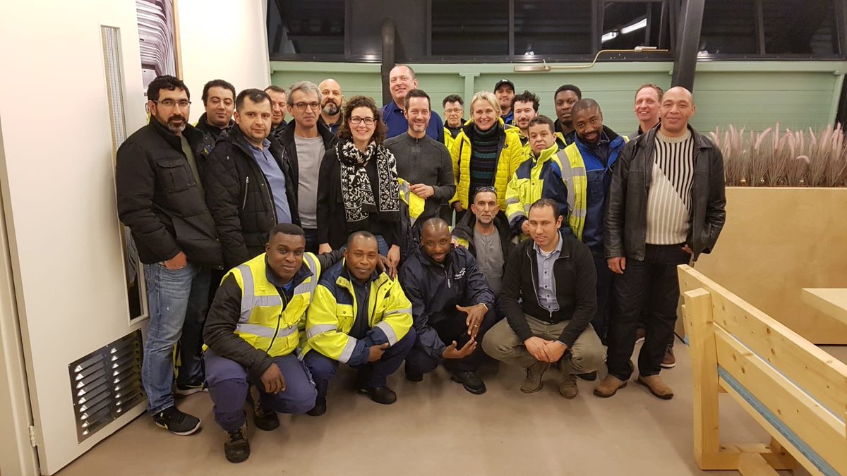 TreinSchoon's tweet photo. Hoog bezoek op de locatie Watergraafsmeer mevrouw Marjan Rintel directeur operatie van de NS. https://t.co/Iy9iEioKuq