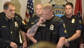 ChiefFletcher's tweet photo. While I will never be a hero I have walked beside more than a few. 

On #NationalLawEnforcementAppreciationDay
I want to tell the men &amp; women who put their bodies - and hearts - b/t violence &amp; our neighbors...
I see you. 
I appreciate you. 
I love you. https://t.co/kQgATF4R6I