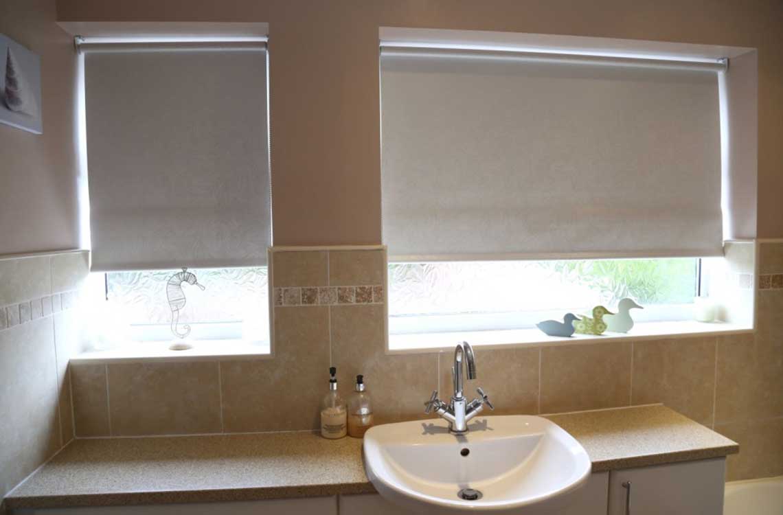 roller_planet's tweet photo. En tu baño puedes dar estilo con cortinas sunscreen... consulta por personalización! https://t.co/nqZTpLoDQL https://t.co/8dLCOPGeJQ