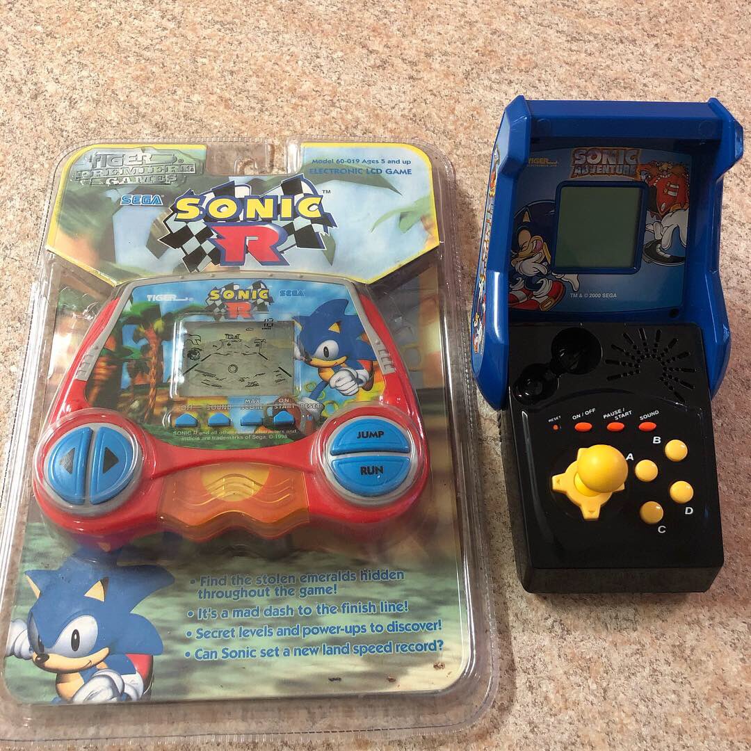 sonic adventure lcd game