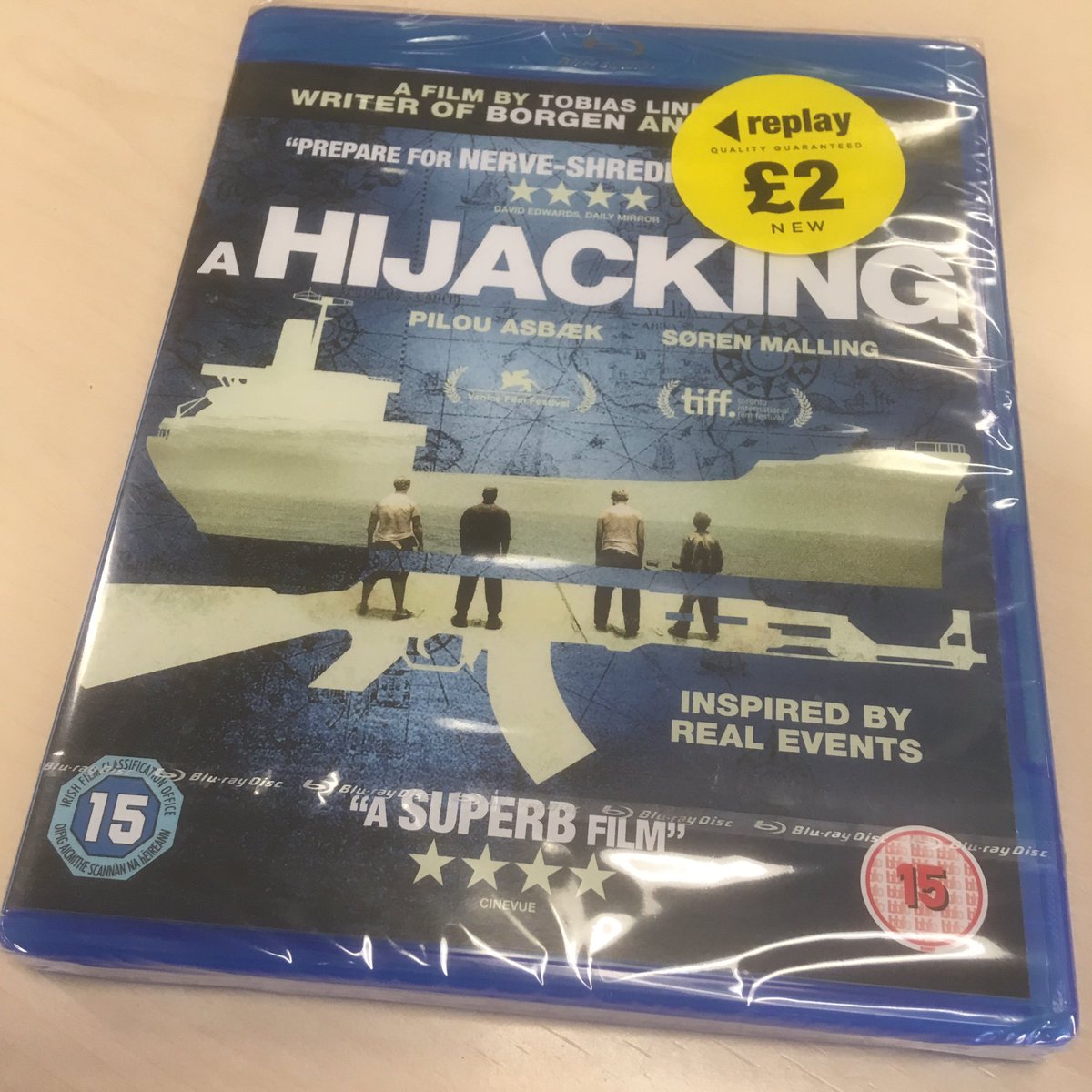 s77tux's tweet photo. Also, another #LatestAddition to my #BlurayCollection: #AHijacking (aka Kapringen) starring #DarSalim, #SørenMalling & @PilouAsbaek of #Borgen-fame… gets very good reviews and is well-rated, so look forward to watching! #KeepDiscsAlive https://t.co/SfACiBcBLE