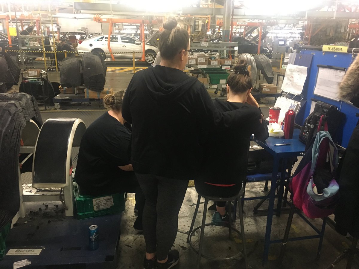 UniforTheUnion's tweet photo. Next shift of workers at Oshawa stage sit down protest in the plant today in disgust after @GM refused Unifor proposals to #SaveOshawaGM #SellHereBuildHere https://t.co/xpsOWnr7nX