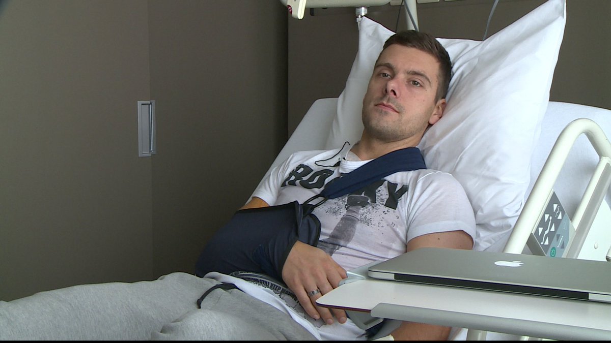 avstelevisie's tweet image. Op 'ziekenbezoek' bij @deketelekenny. Over zijn pech van de laatste maanden én de hoop om tijdig fit te geraken tegen het WK in Polen. Straks in #AVSVandaag.